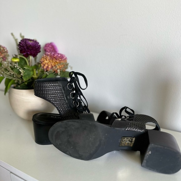 Senso black leather low heel lace up sandals - size 40 / US 9 - Picture 7 of 8
